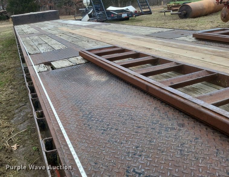 image for item MI9973 1999 West Wind drop deck trailer