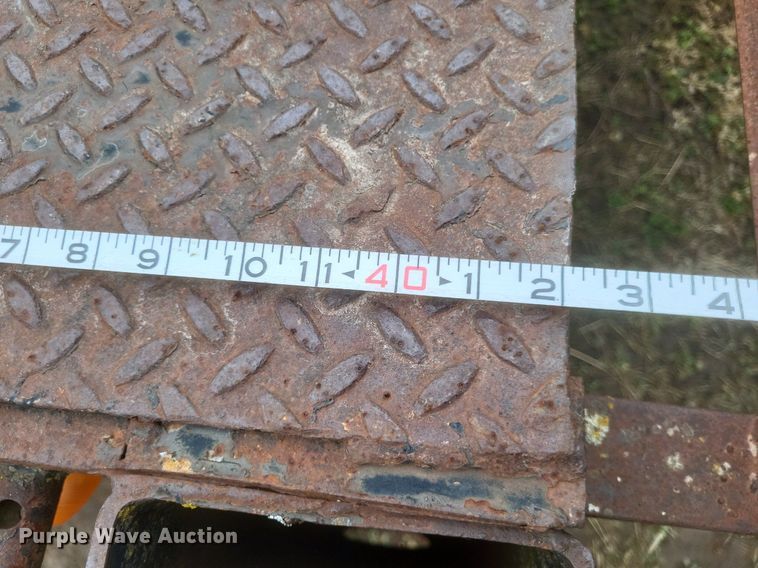 image for item MI9973 1999 West Wind drop deck trailer