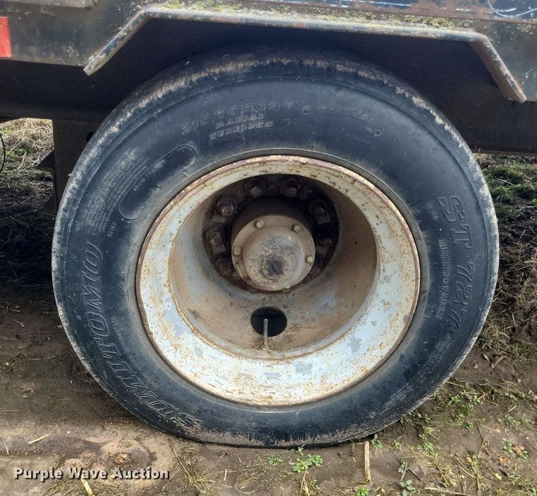 image for item MI9973 1999 West Wind drop deck trailer