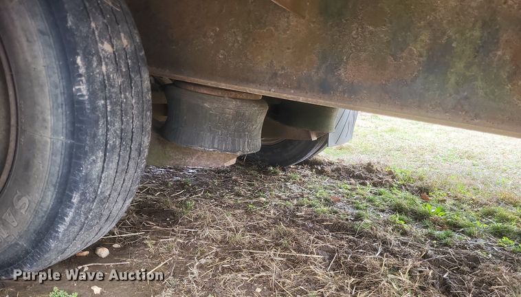 image for item MI9973 1999 West Wind drop deck trailer