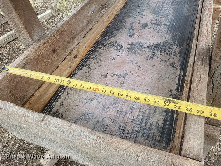 image for item MI9976 Livestock equipment