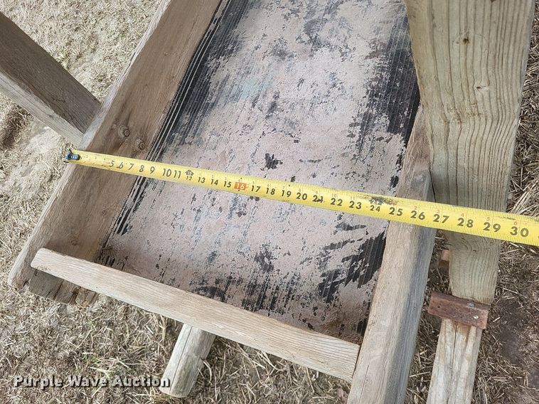 image for item MI9976 Livestock equipment