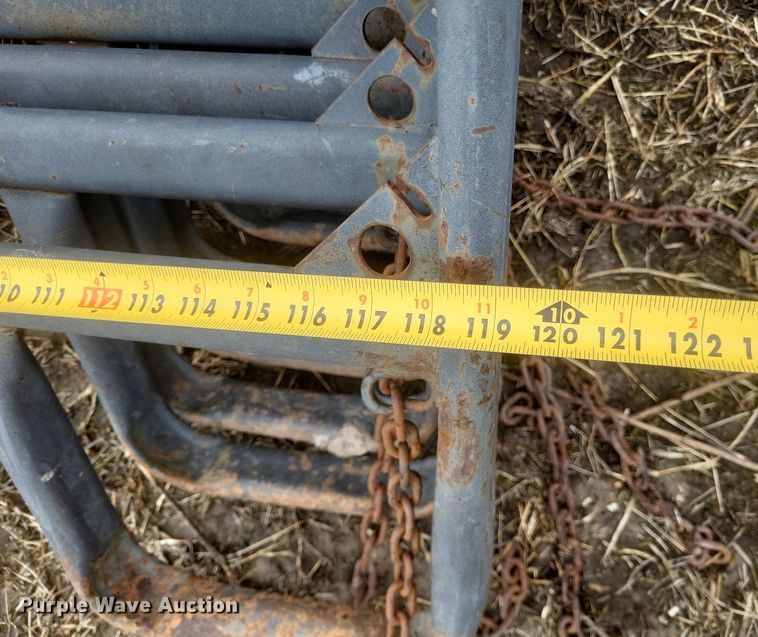 image for item MI9977 Priefert    Squeeze chute