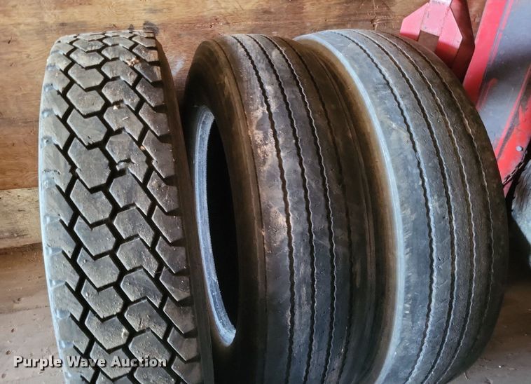 image for item MI9978 Tires