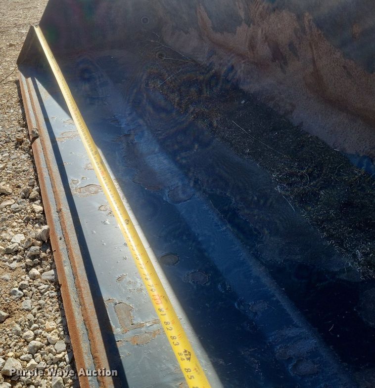 image for item MI9979 8' W bucket