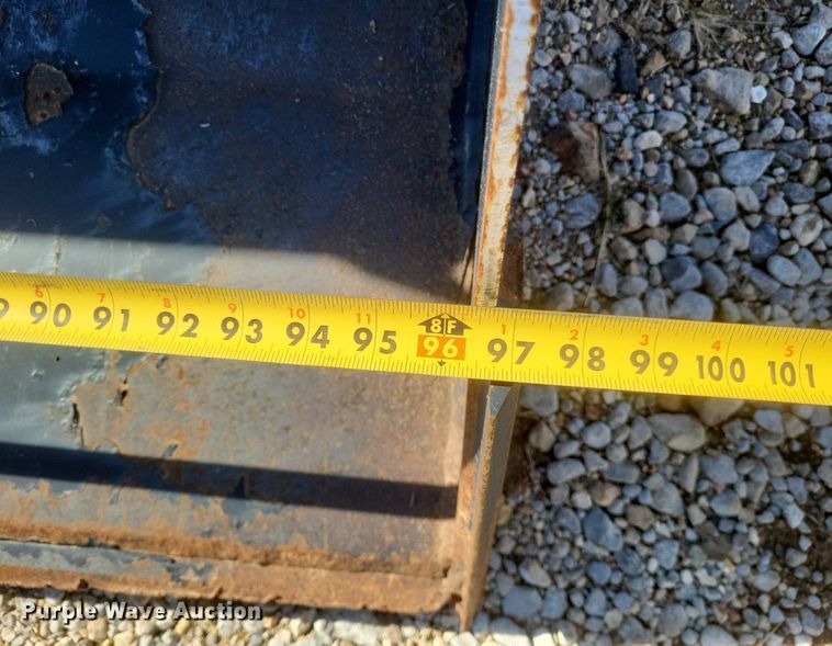 image for item MI9979 8' W bucket