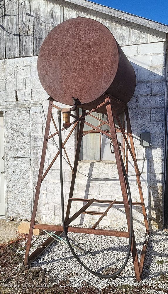 image for item MI9984 Fuel tanks