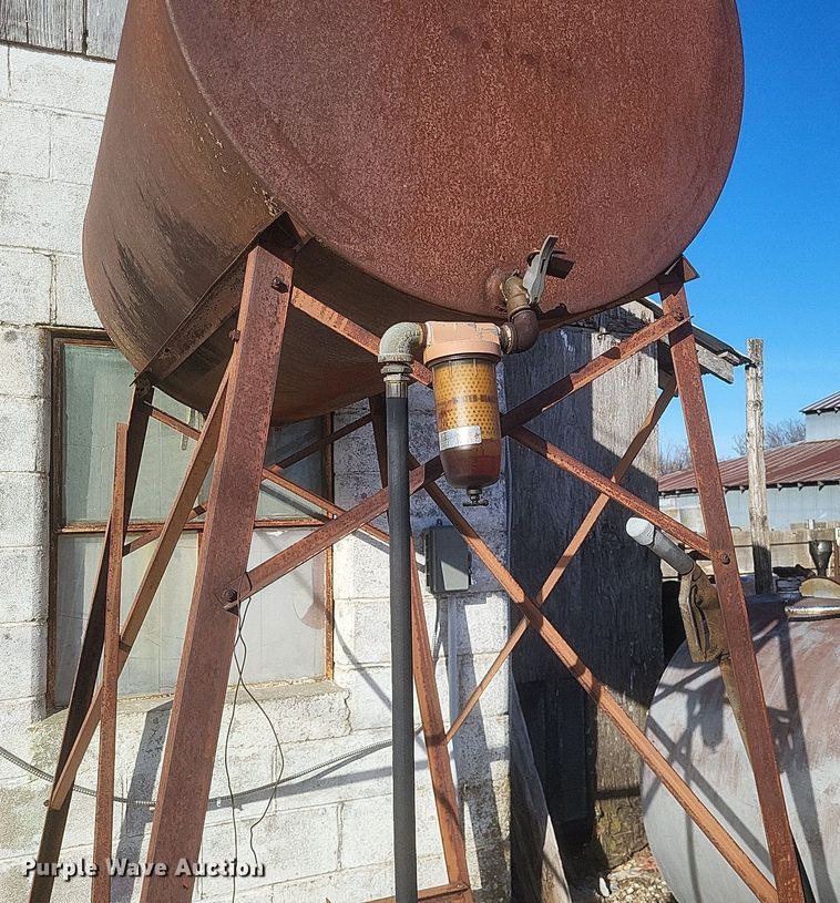 image for item MI9984 Fuel tanks