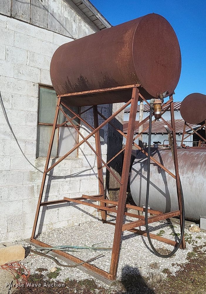 image for item MI9984 Fuel tanks