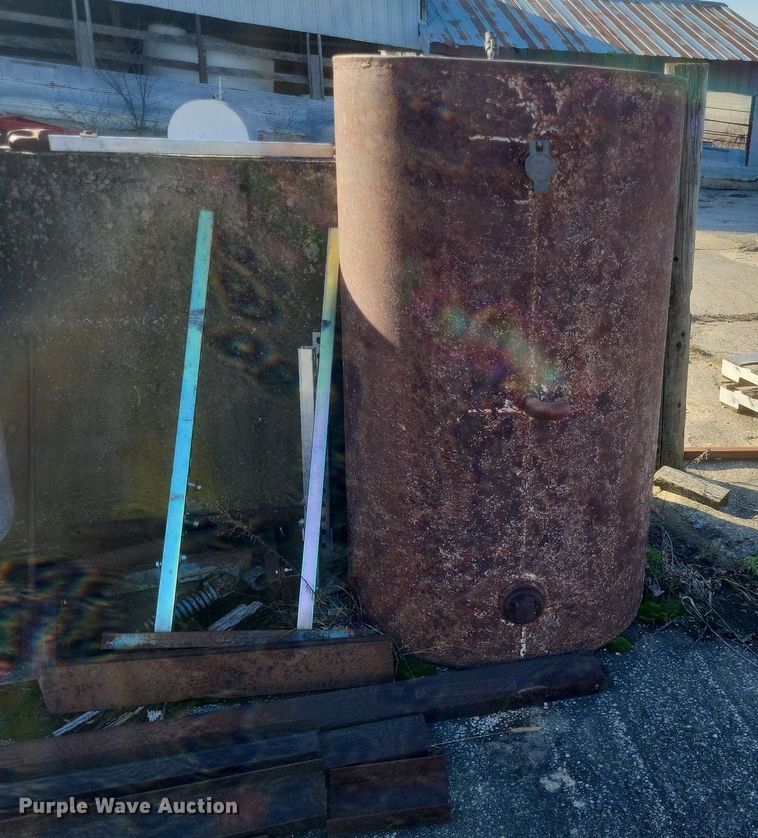 image for item MI9984 Fuel tanks