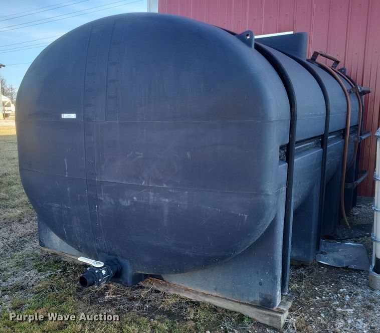 image for item MI9985 Poly tank