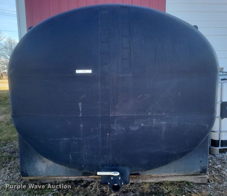 image for item MI9985 Poly tank