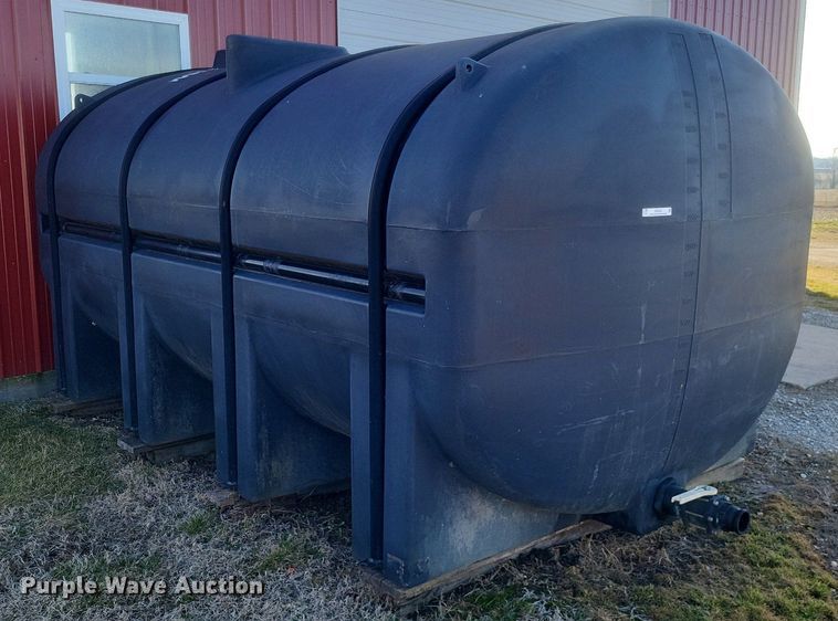 image for item MI9985 Poly tank