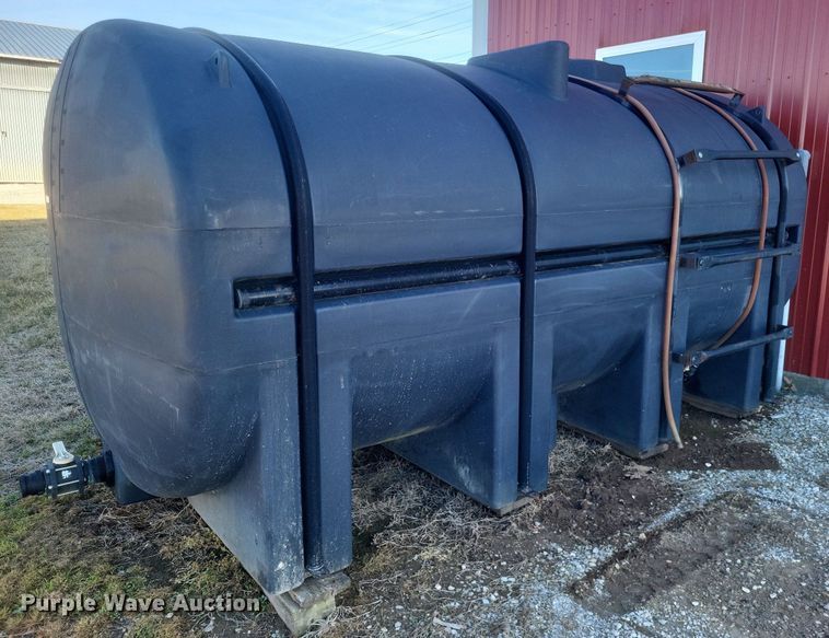 image for item MI9985 Poly tank