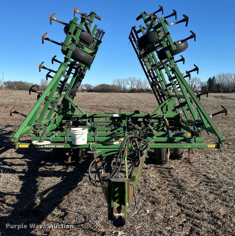 image for item NF9388 John Deere field cultivator