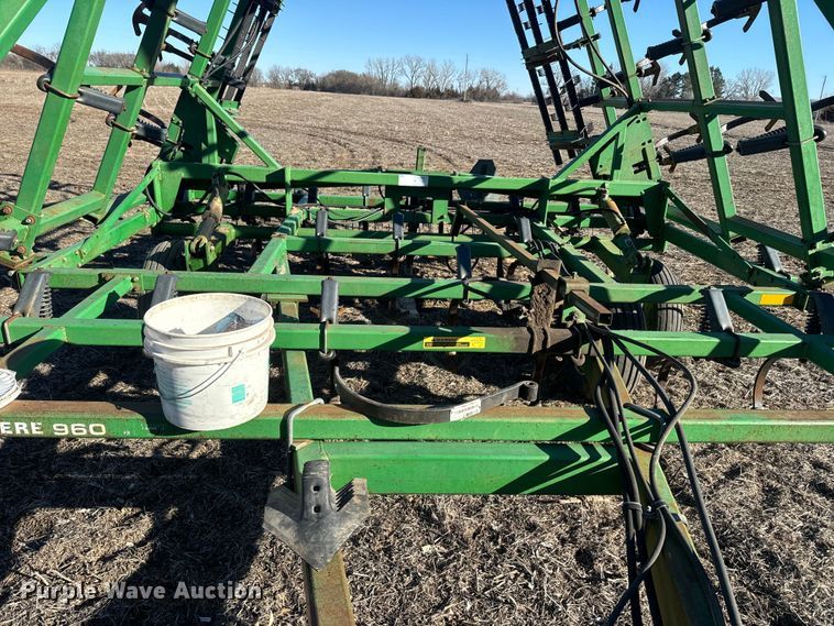 image for item NF9388 John Deere field cultivator