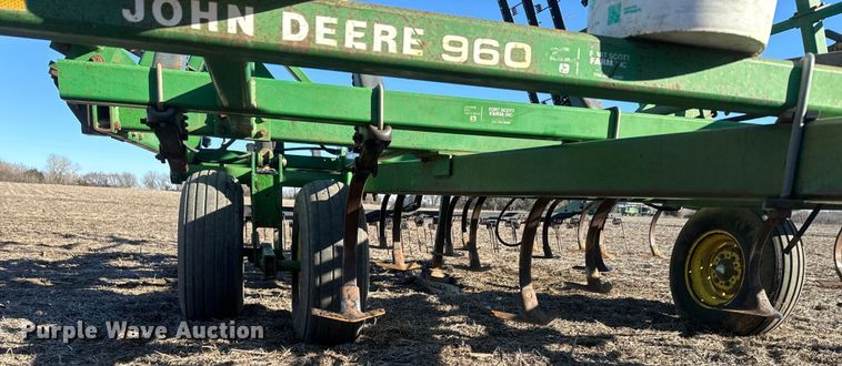 image for item NF9388 John Deere field cultivator
