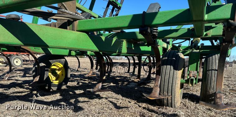 image for item NF9388 John Deere field cultivator