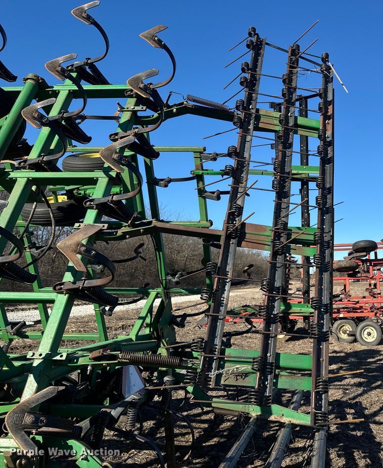 image for item NF9388 John Deere field cultivator