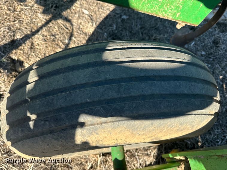 image for item NF9388 John Deere field cultivator