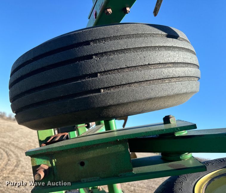 image for item NF9388 John Deere field cultivator