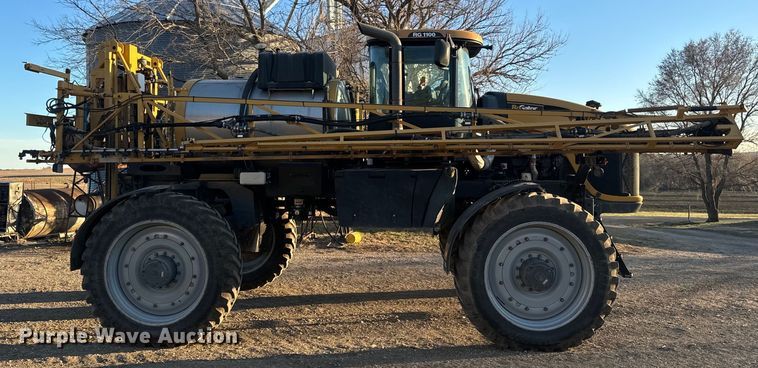 image for item NF9422 2012 Rogator RG1100 sprayer