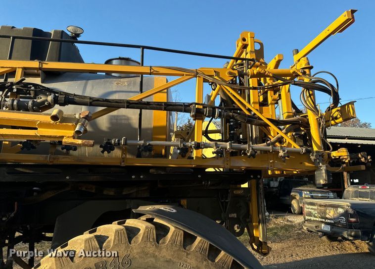 image for item NF9422 2012 Rogator RG1100 sprayer