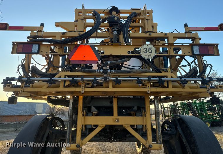 image for item NF9422 2012 Rogator RG1100 sprayer