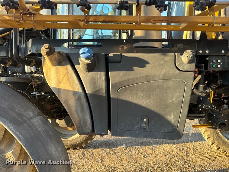 image for item NF9422 2012 Rogator RG1100 sprayer