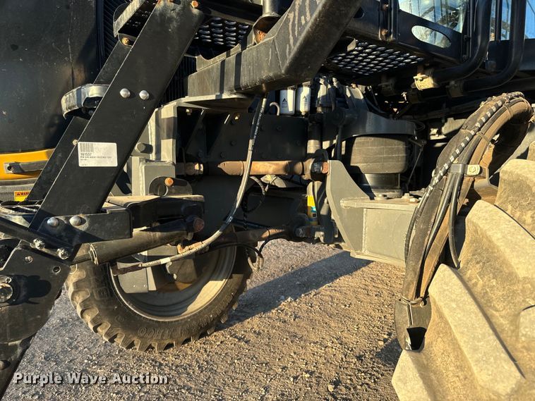 image for item NF9422 2012 Rogator RG1100 sprayer