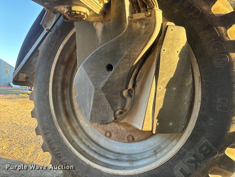 image for item NF9422 2012 Rogator RG1100 sprayer