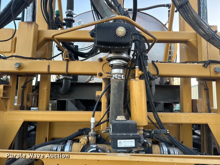 image for item NF9422 2012 Rogator RG1100 sprayer