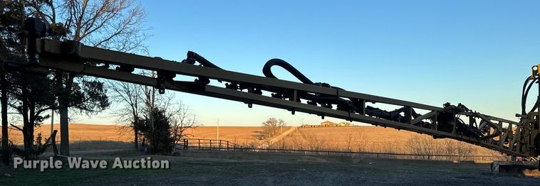 image for item NF9422 2012 Rogator RG1100 sprayer