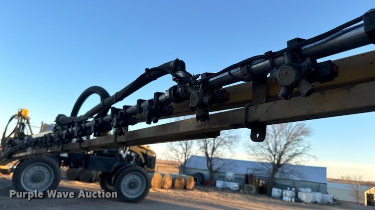image for item NF9422 2012 Rogator RG1100 sprayer