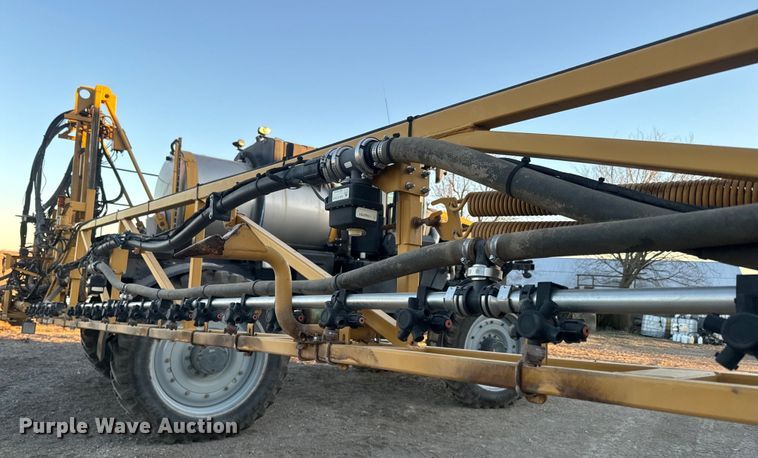 image for item NF9422 2012 Rogator RG1100 sprayer