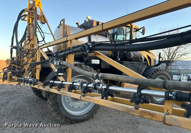 image for item NF9422 2012 Rogator RG1100 sprayer