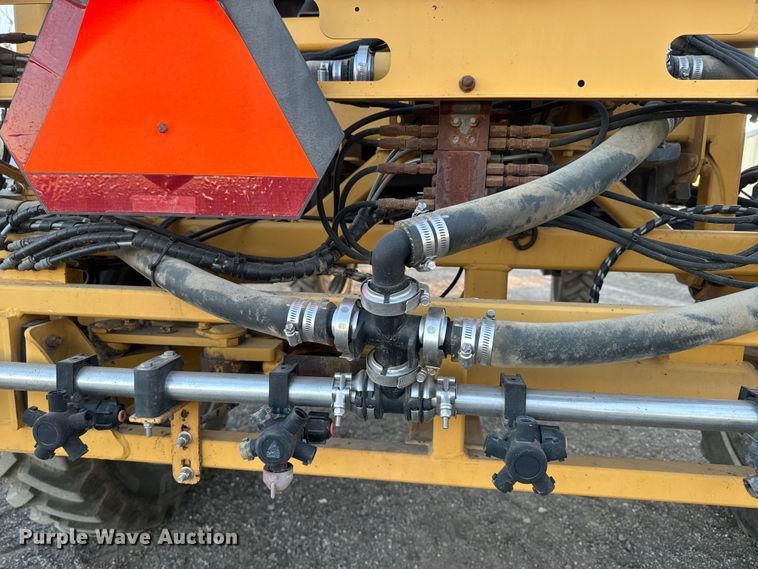 image for item NF9422 2012 Rogator RG1100 sprayer