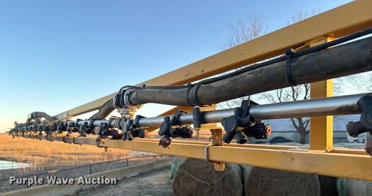 image for item NF9422 2012 Rogator RG1100 sprayer