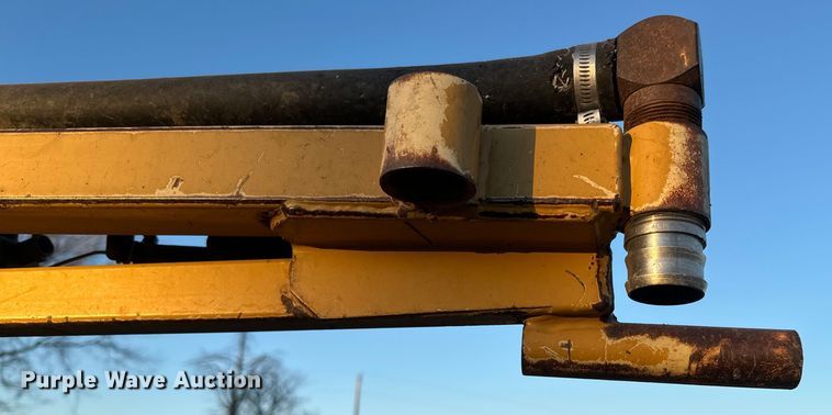 image for item NF9422 2012 Rogator RG1100 sprayer