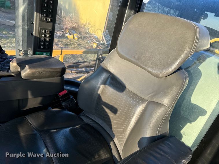 image for item NF9422 2012 Rogator RG1100 sprayer