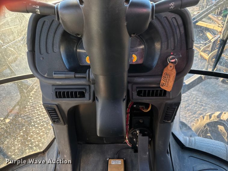 image for item NF9422 2012 Rogator RG1100 sprayer