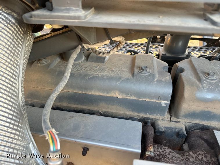 image for item NF9422 2012 Rogator RG1100 sprayer