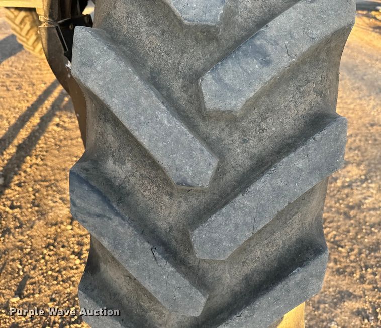 image for item NF9422 2012 Rogator RG1100 sprayer