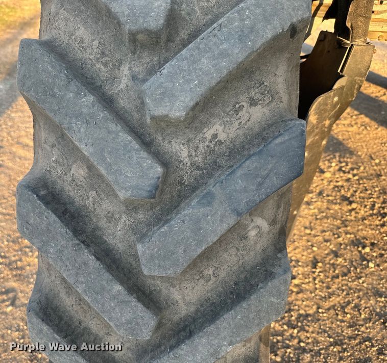 image for item NF9422 2012 Rogator RG1100 sprayer