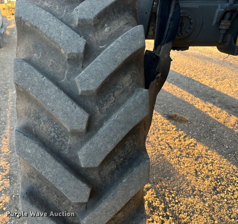 image for item NF9422 2012 Rogator RG1100 sprayer