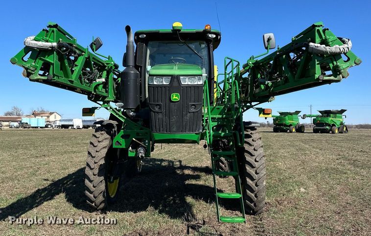 image for item NJ9349 2017 John Deere R4038 sprayer