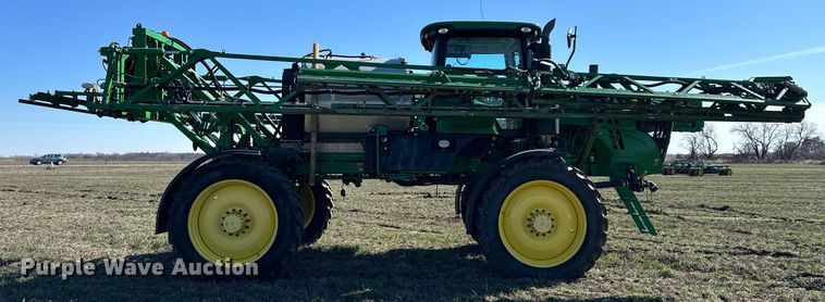 image for item NJ9349 2017 John Deere R4038 sprayer