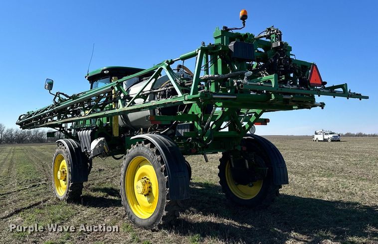 image for item NJ9349 2017 John Deere R4038 sprayer