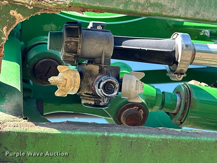 image for item NJ9349 2017 John Deere R4038 sprayer