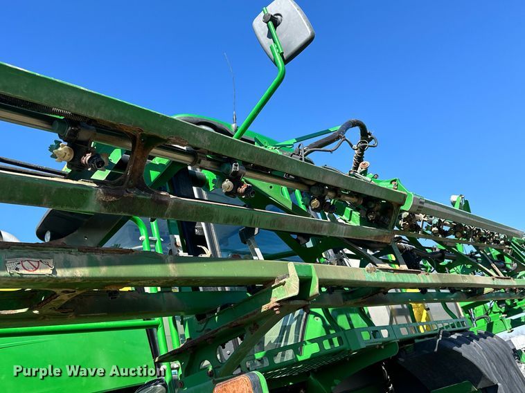 image for item NJ9349 2017 John Deere R4038 sprayer